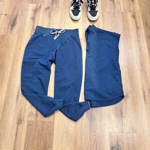 SOLD!! SOLD!!! SOLD!!!Figs XXS top and XS bottoms